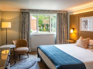 Bush Hotel Farnham,Fareham>>Aldershot,4 star