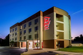 Red Roof Inn & Suites Fayetteville - Fort Bragg,Hope Mills>>Fayetteville,2 star