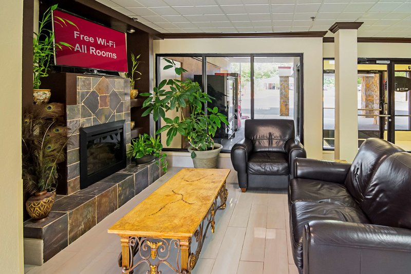 red roof inn and suites fayetteville fort bragg