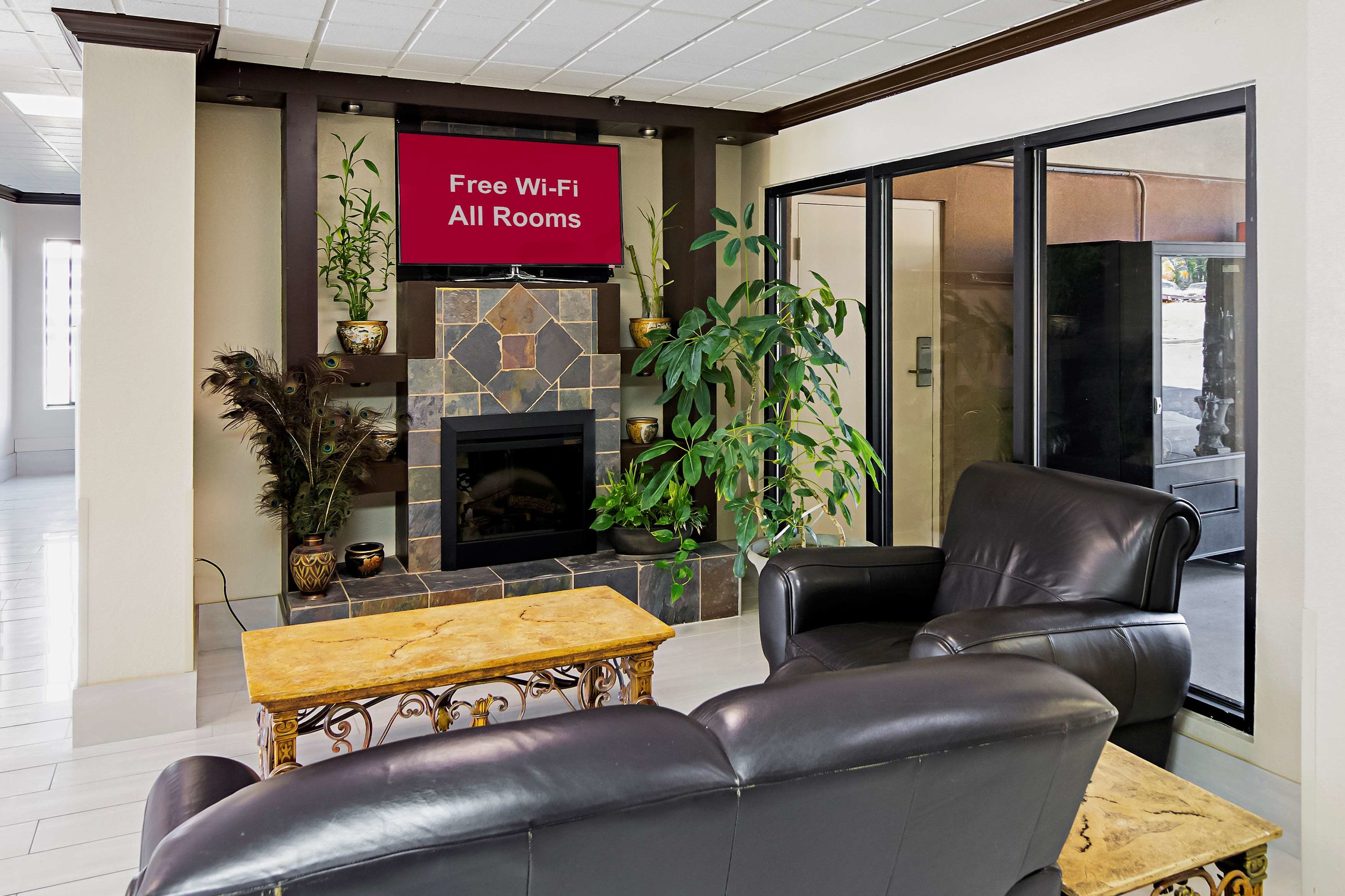 red roof inn and suites fayetteville fort bragg