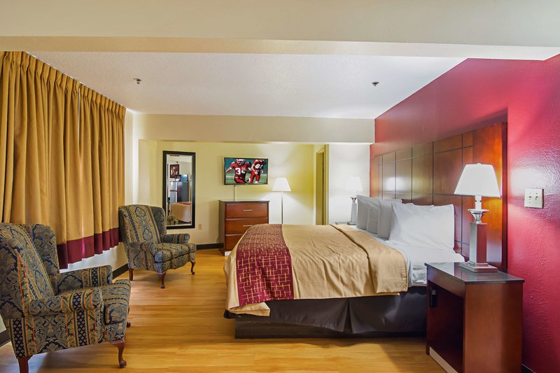 red roof inn and suites fayetteville fort bragg