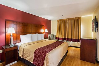 red roof inn and suites fayetteville fort bragg