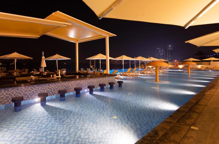 c central resort the palm