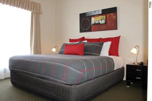 Breakfree Port Pirie,Clare>>Adelaide,4 star