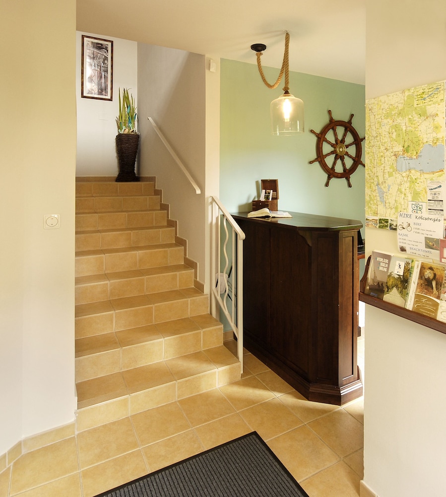 hullam villa bandb