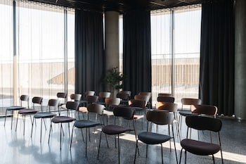 comfort hotel arlanda airport terminal