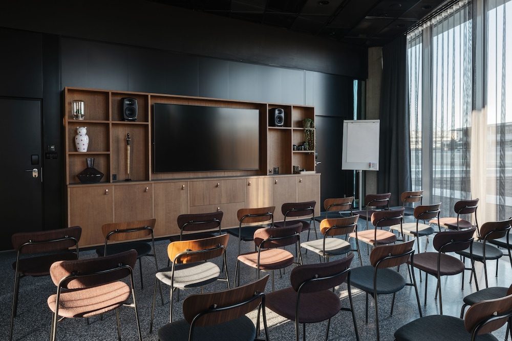 comfort hotel arlanda airport terminal