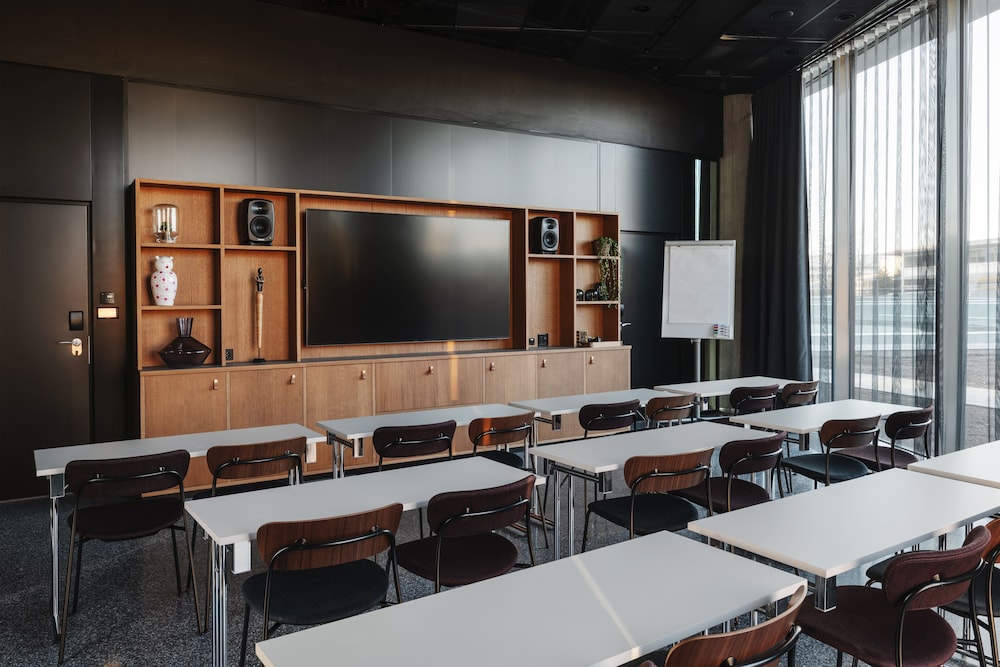 comfort hotel arlanda airport terminal