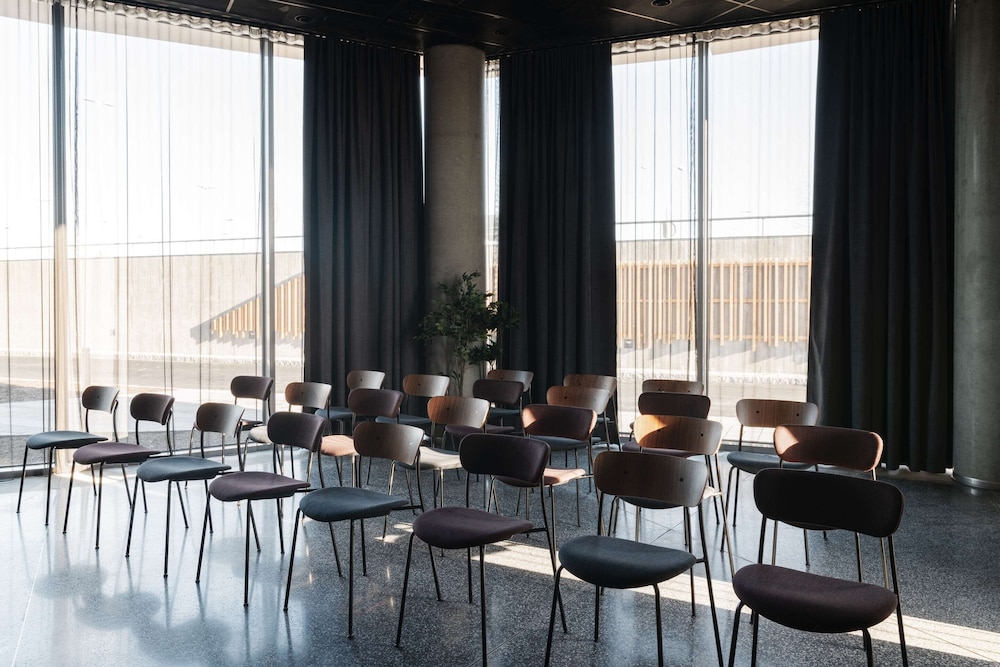 comfort hotel arlanda airport terminal