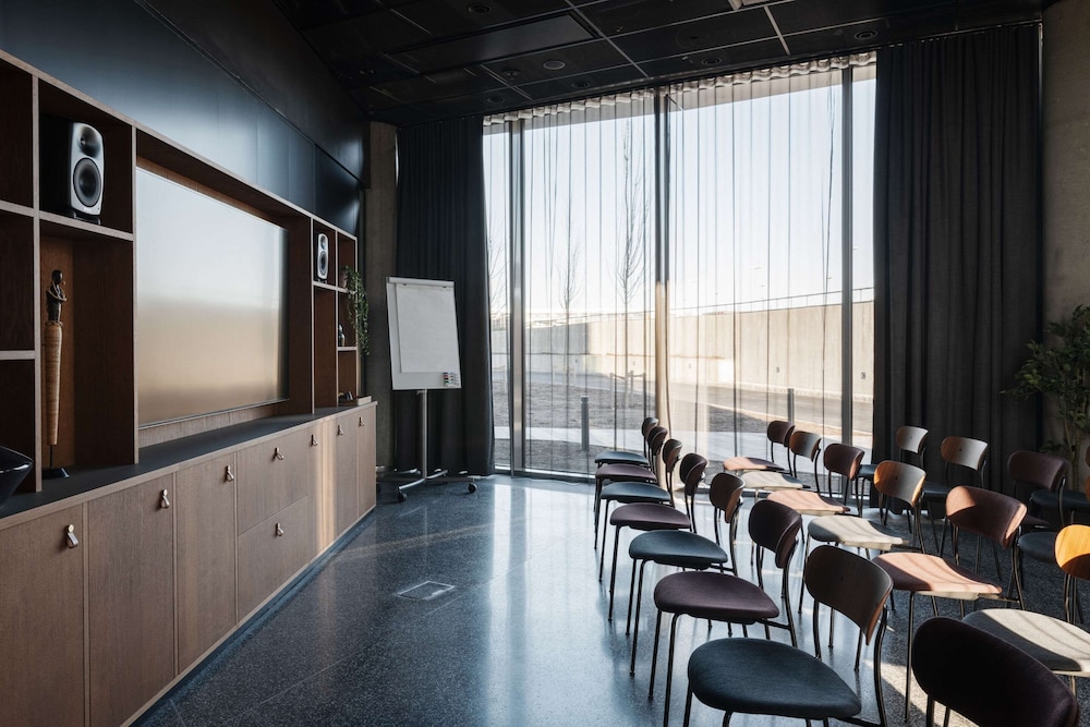 comfort hotel arlanda airport terminal