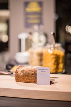 comfort hotel arlanda airport terminal