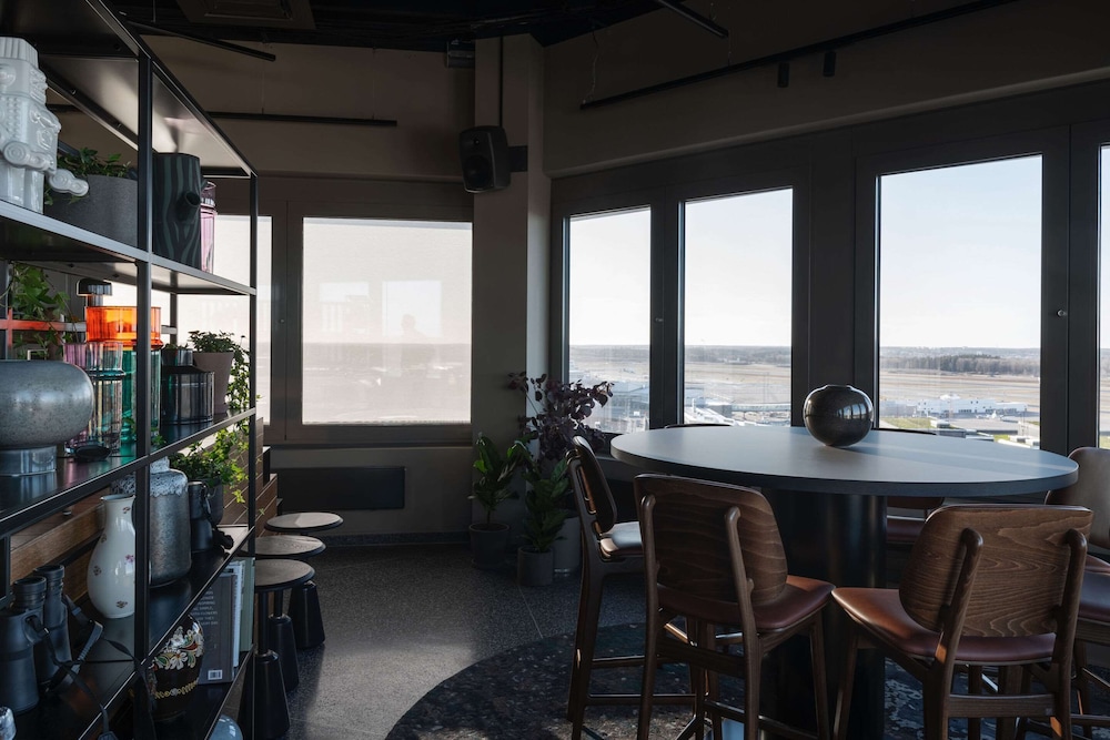 comfort hotel arlanda airport terminal