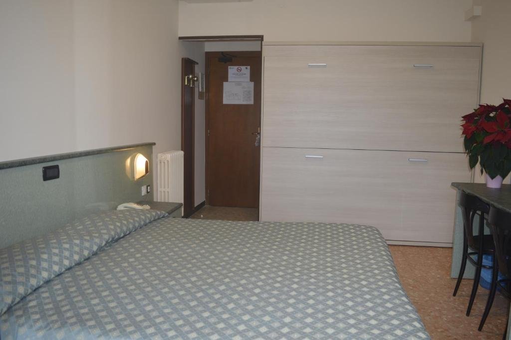 Hotel Svizzera,Castellaro>>Arma Di Taggia,3 star