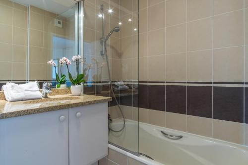 nemea appart hotel le lido cagnes sur mer