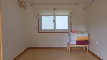 Moonlight House,Andong-Si>>Andong,2.5 star