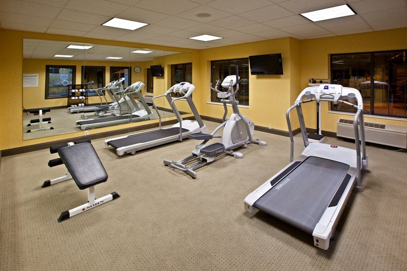 holiday inn express and suites indianapolis east by ihg