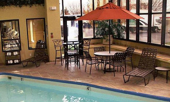 holiday inn express and suites indianapolis east by ihg