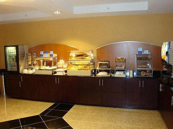 holiday inn express and suites indianapolis east by ihg