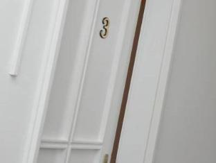 Rooms Lara,Zagreb>>Ban Jelacic Square,3 star