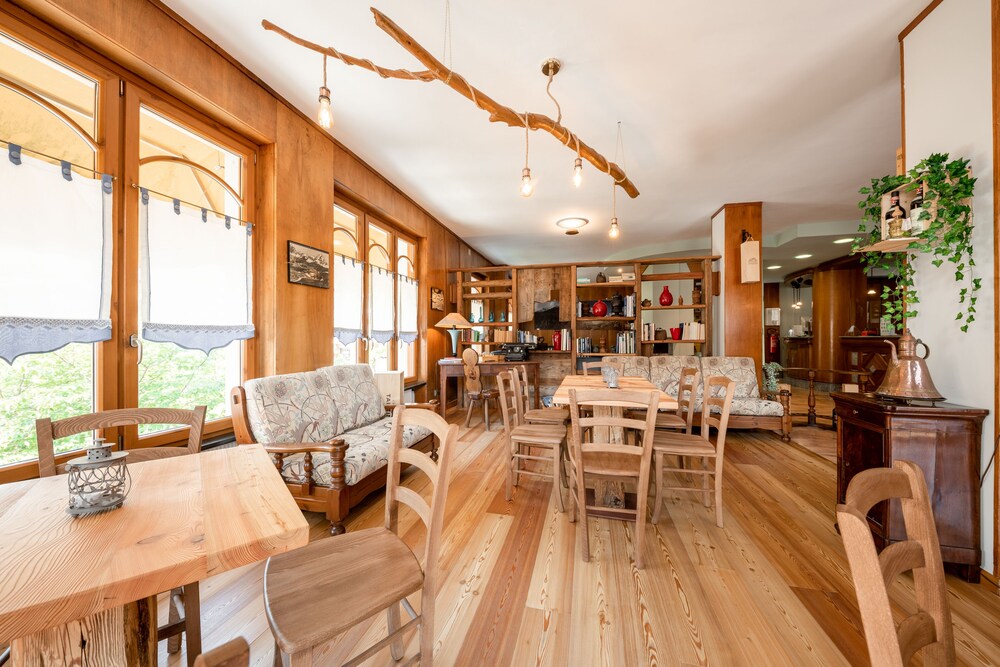 hotel elena