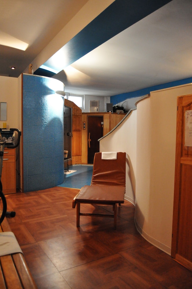hotel elena