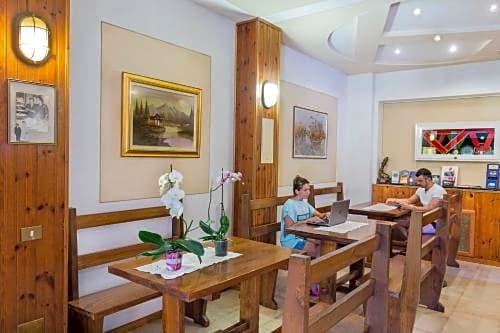 Hotel La Darsena,Lisciano Niccone>>Lake Trasimeno,3 star
