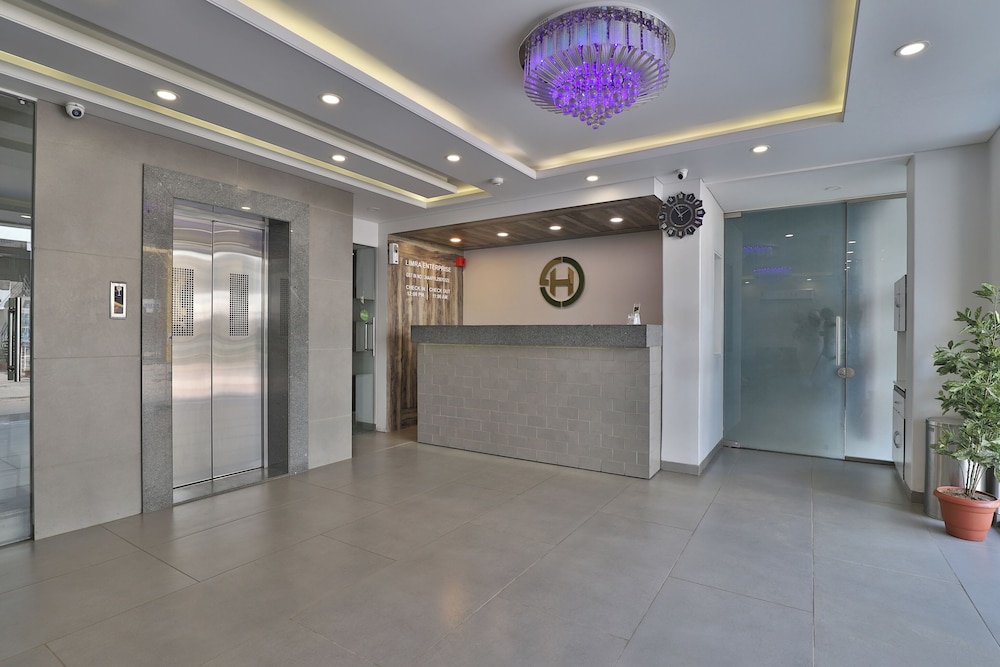 hotel limra vadodara