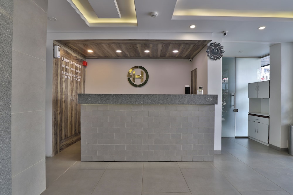 hotel limra vadodara