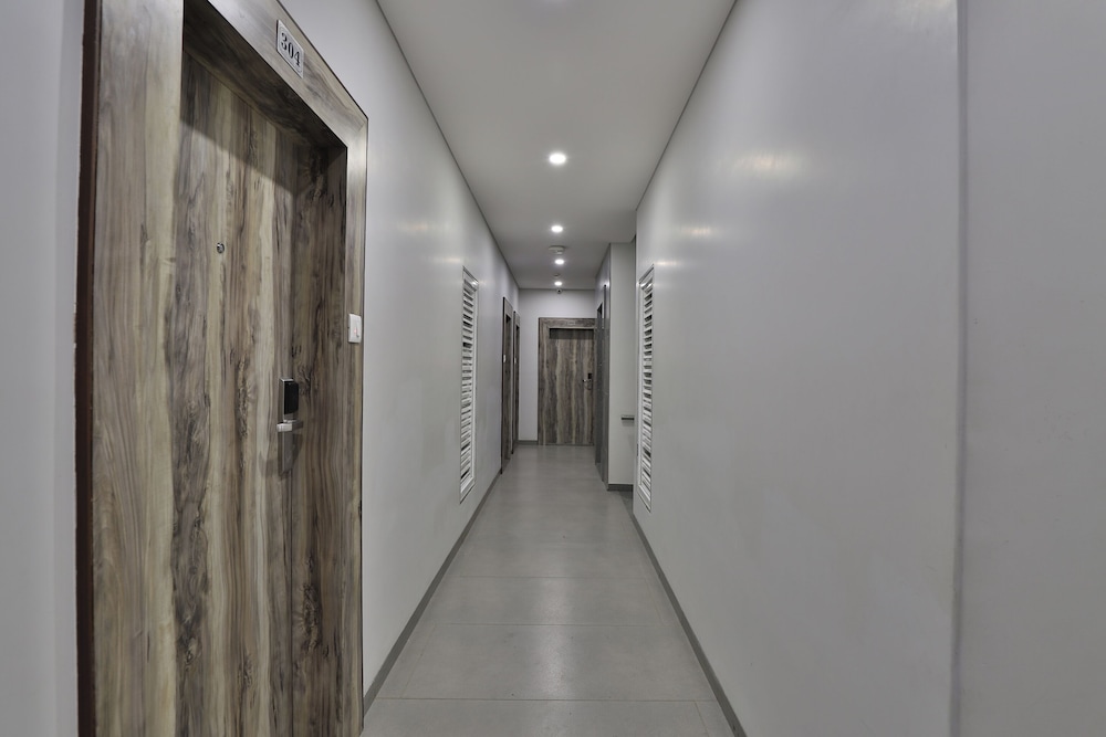 hotel limra vadodara