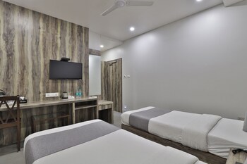 hotel limra vadodara