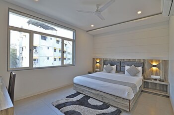 hotel limra vadodara