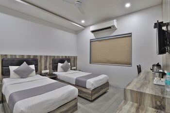 hotel limra vadodara