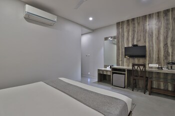 hotel limra vadodara