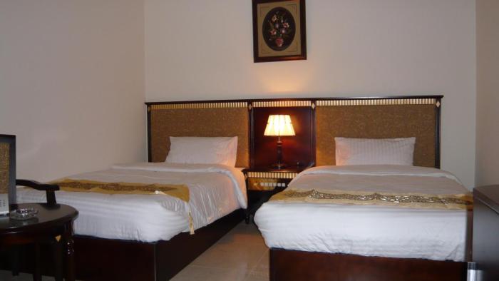 oyo dream palace hotel