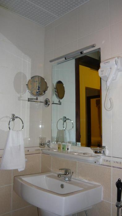 oyo dream palace hotel