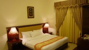 oyo dream palace hotel
