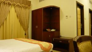 oyo dream palace hotel