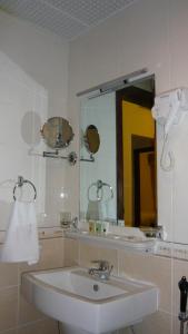oyo dream palace hotel