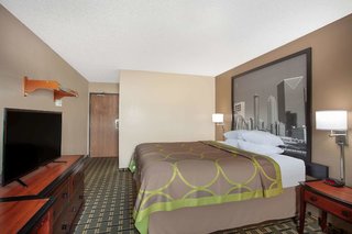 super 8 by wyndham waycross ga