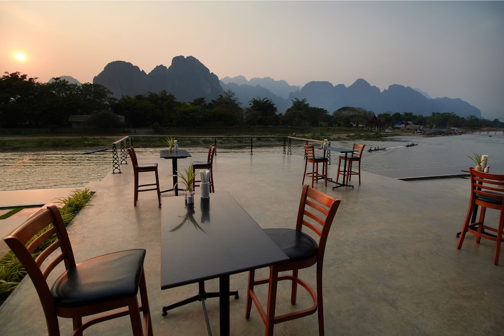 inthira vang vieng
