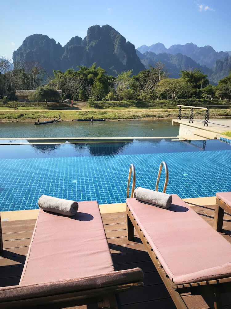 inthira vang vieng