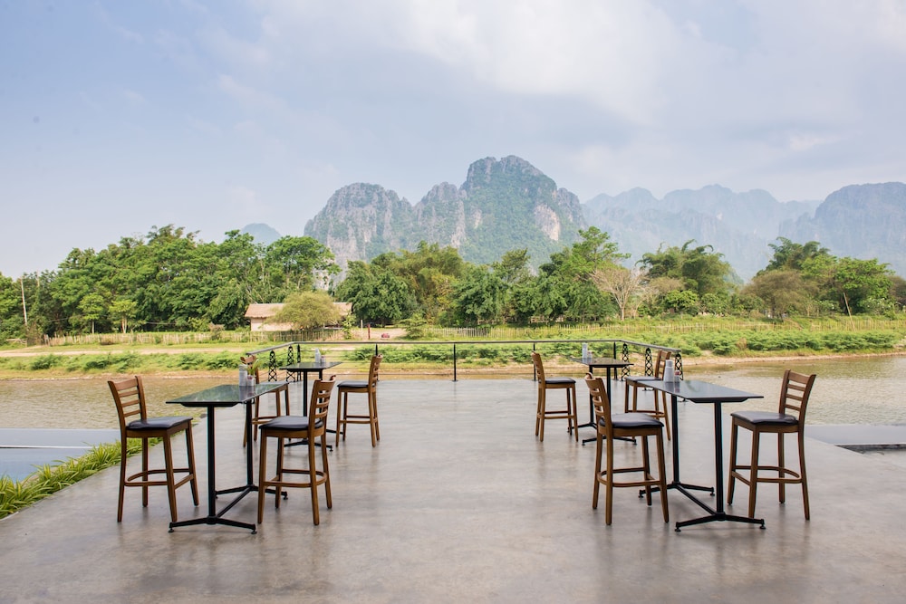 inthira vang vieng