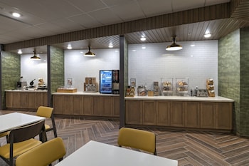 fairfield inn and suites by marriott st louis downtown