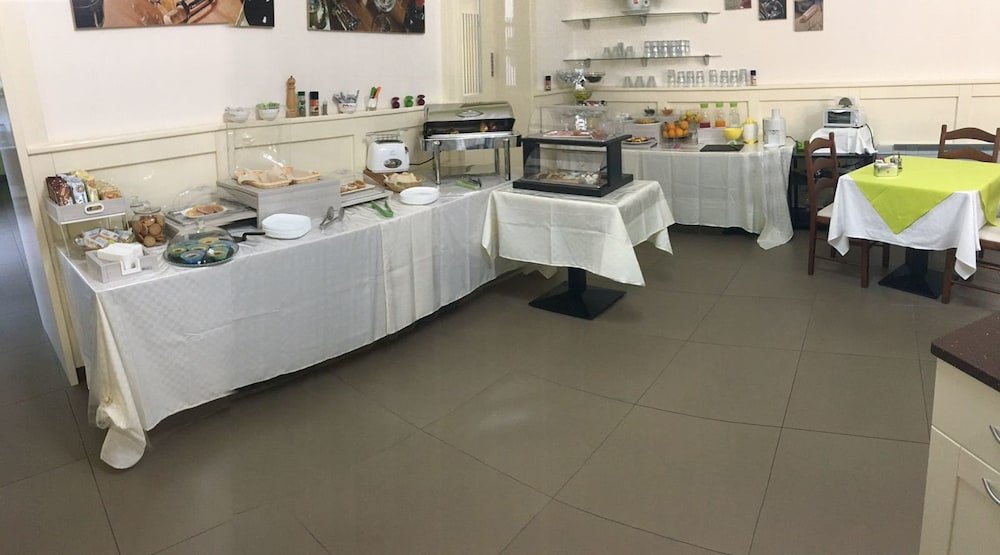 hotel lauro