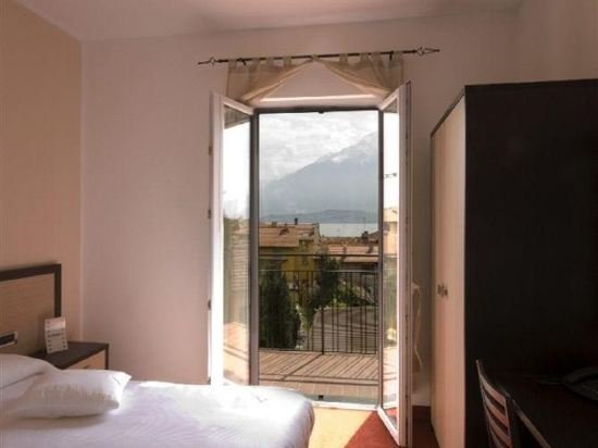 hotel lauro
