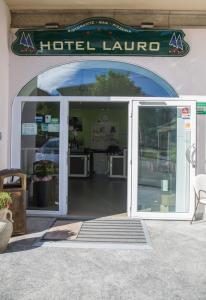 hotel lauro