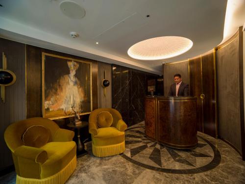 The Guardsman,1 Vandon Street,5 star
