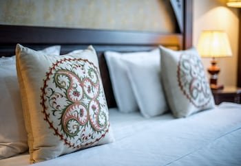 Orient Star Hotel,Near Khazrat-Khizr Mosque,3 star