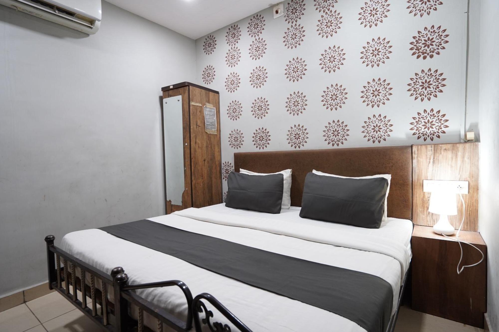 Hotel Sai Inn,Naroda>>Ahmedabad,2 star