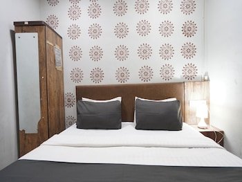 Hotel Sai Inn,Naroda>>Ahmedabad,2 star